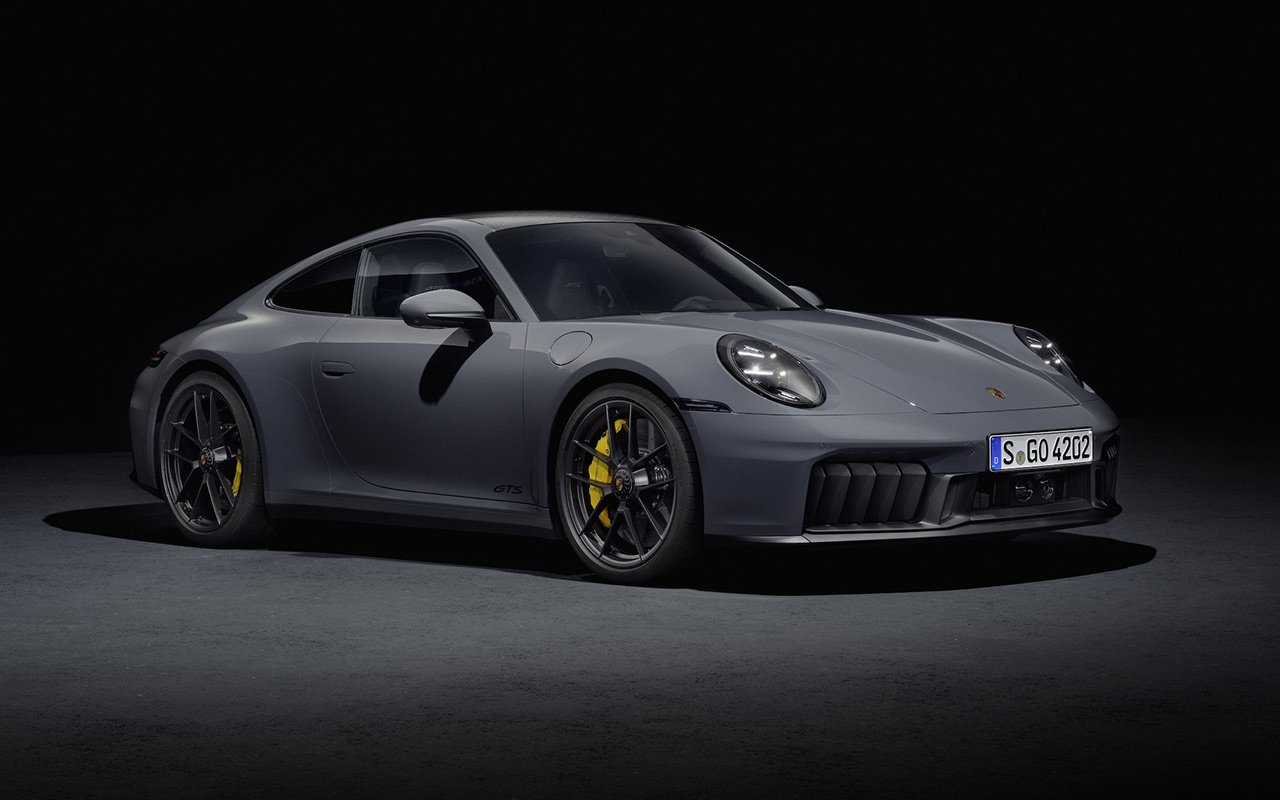 New Porsche 911 First T-Hybrid: GTS 2.9 seconds (0-60mph)