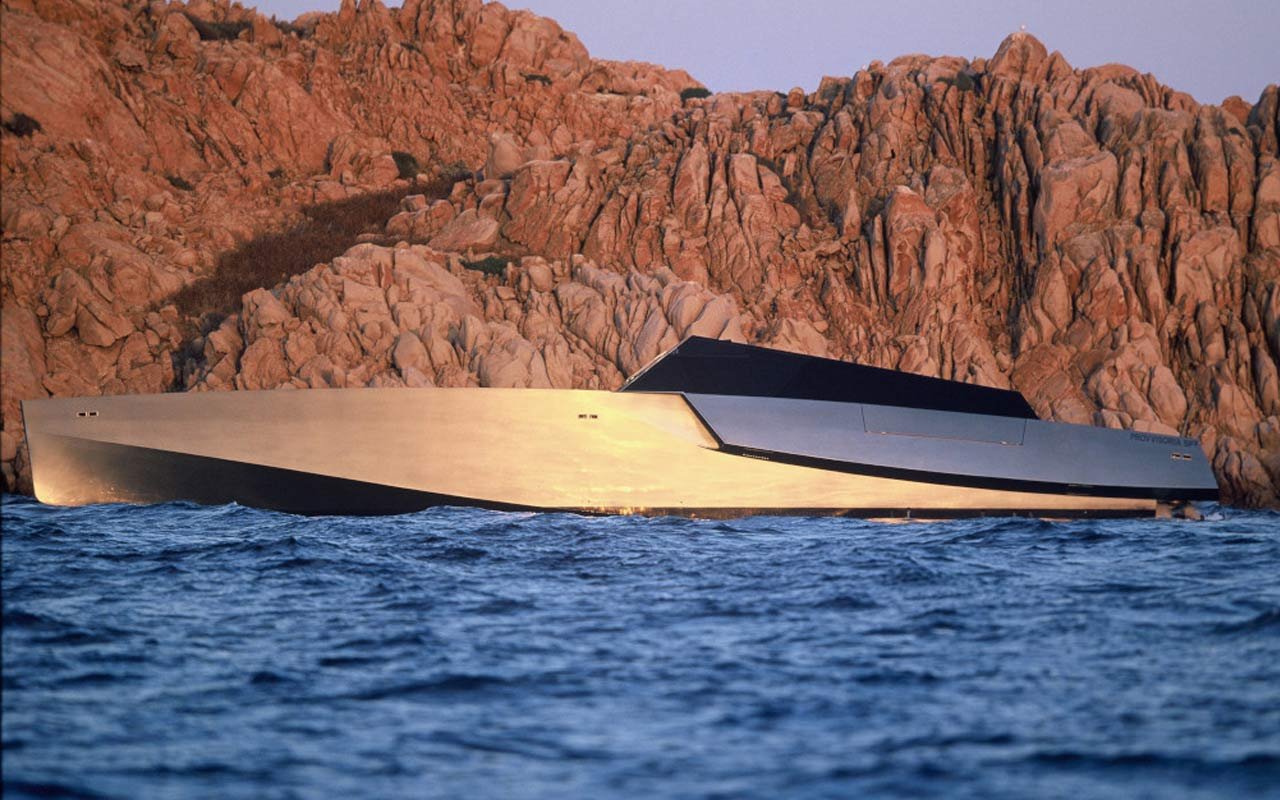 WallyPower 118 Super Yacht: Still Futuristic After 20 Years